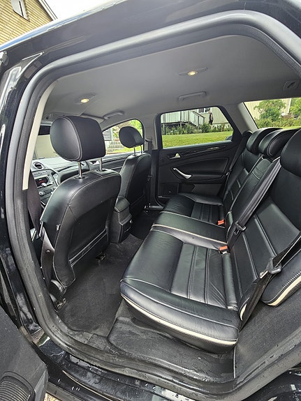 Ford Mondeo 10 of 14