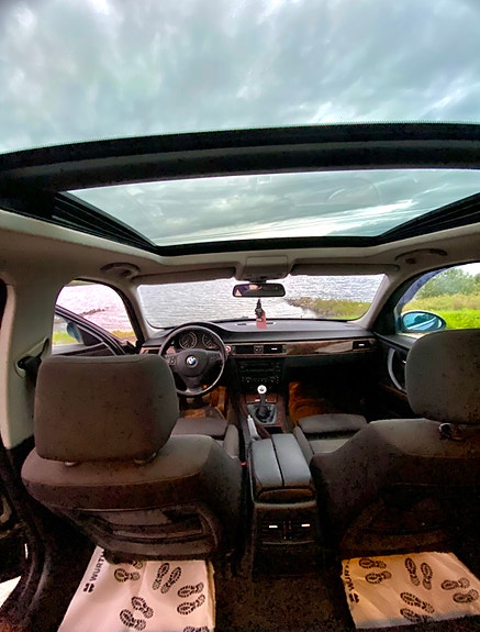 BMW 325Xi 5 of 6