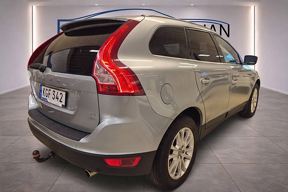 Volvo XC60 4 of 15