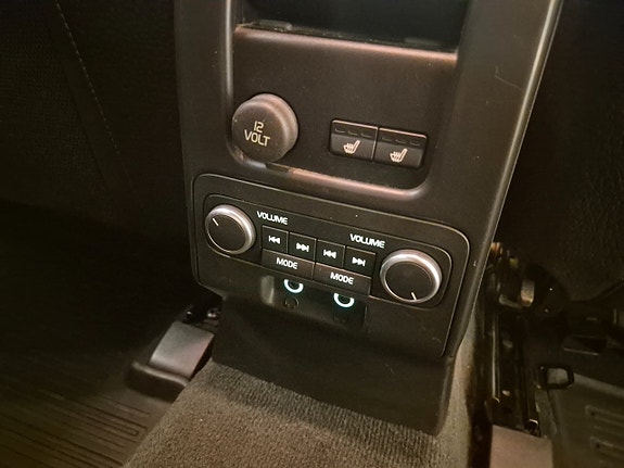 Volvo XC60 12 of 15