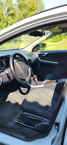 Volvo XC60 5 of 6