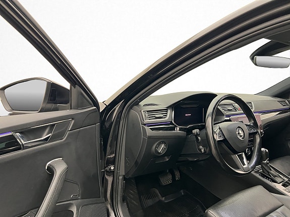 Skoda Superb 13 of 30