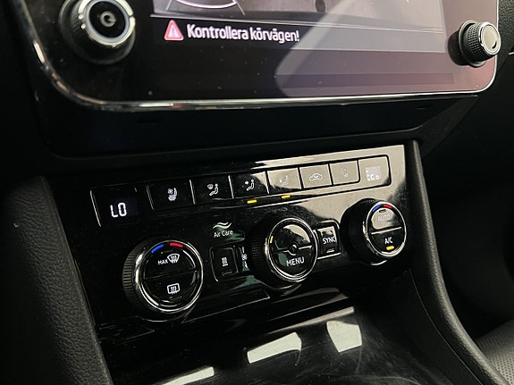 Skoda Superb 28 of 30