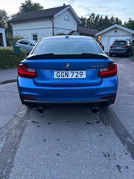 BMW M235i 4 of 12