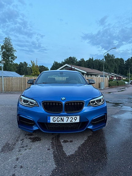 BMW M235i 7 of 12