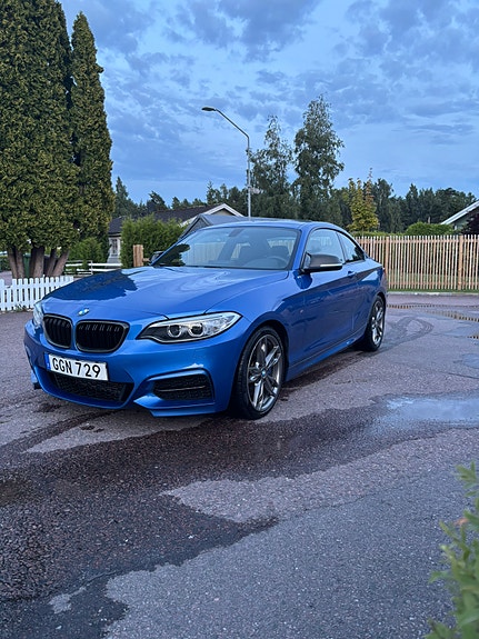 BMW M235i 2 of 12