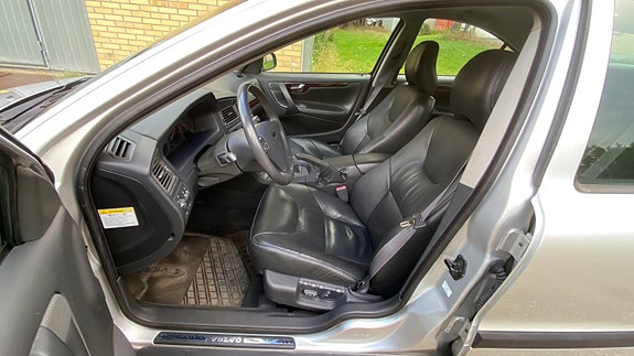 Volvo S60 8 of 12