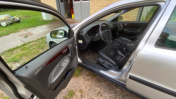 Volvo S60 7 of 12