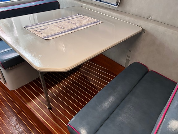 Chris-Craft 284 Amerosport 4 of 9