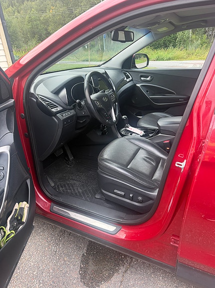 Hyundai Santa Fe 4 of 19
