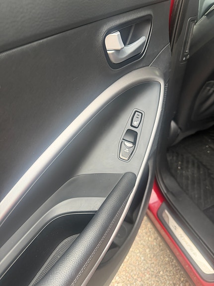 Hyundai Santa Fe 9 of 19