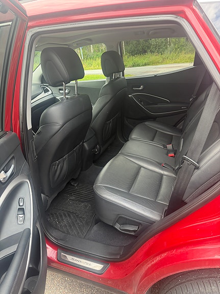 Hyundai Santa Fe 10 of 19