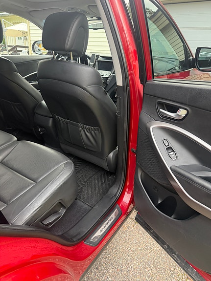Hyundai Santa Fe 14 of 19