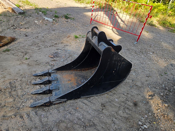 Rototilt Tandade grävskopor s60 och s40 fäste 7 of 9