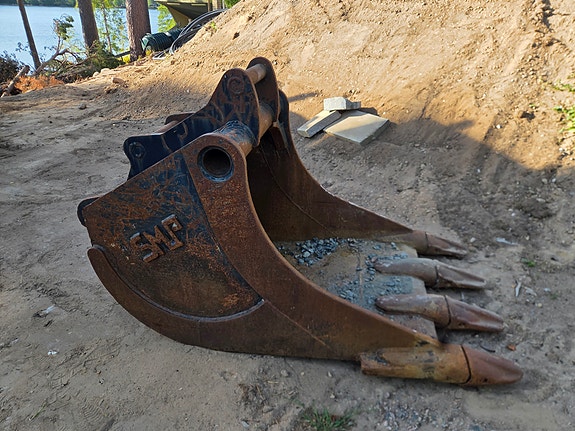 Rototilt Tandade grävskopor s60 och s40 fäste 4 of 9