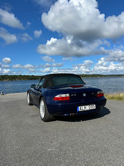 BMW Z3 2 of 10