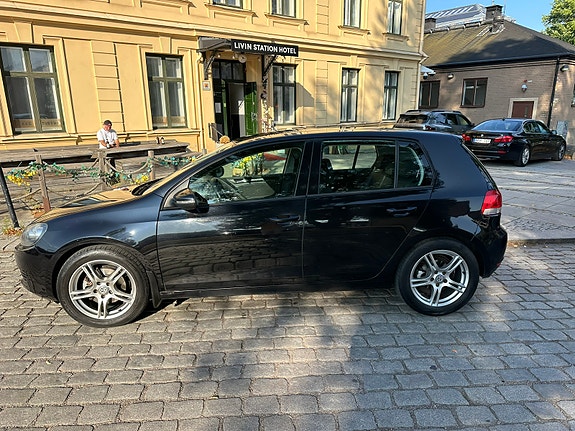 Volkswagen Golf VI 2 of 11