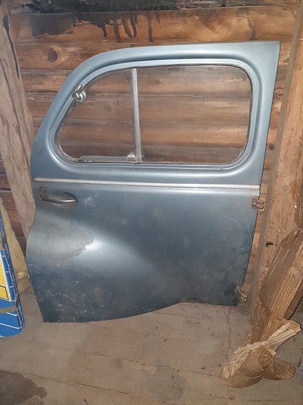 Renault 4 CV 4 of 8