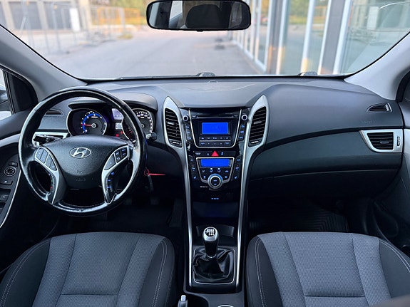 Hyundai i30 8 of 30