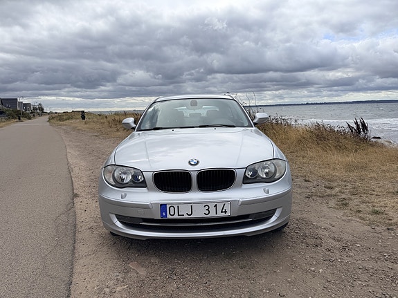 BMW 116i 4 of 6