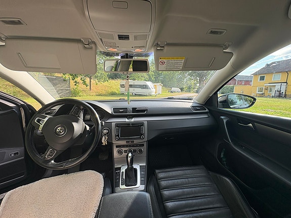 Volkswagen Passat 5 of 6