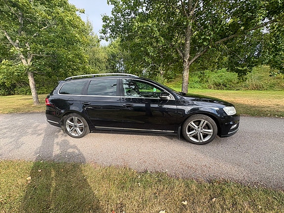 Volkswagen Passat 2 of 6