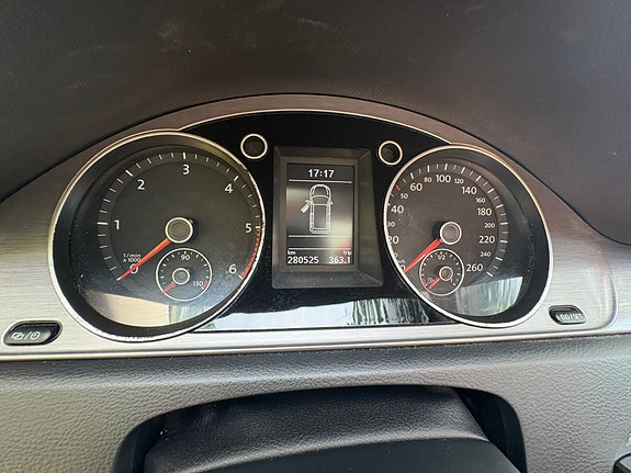 Volkswagen Passat 6 of 6