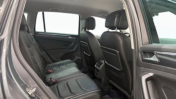 Volkswagen Tiguan 5 of 18