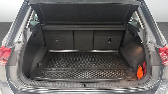 Volkswagen Tiguan 10 of 18