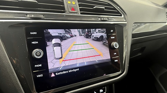 Volkswagen Tiguan 18 of 18