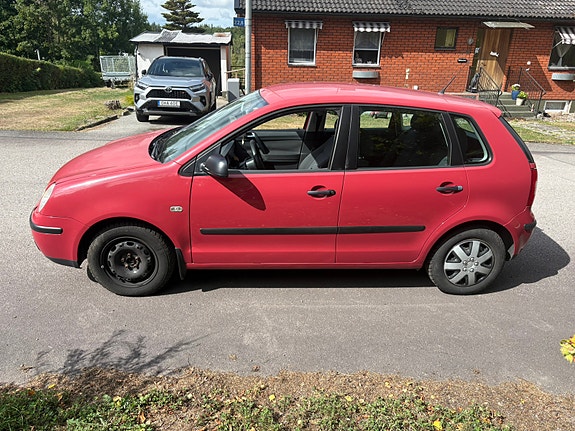 Volkswagen Polo 2 of 6