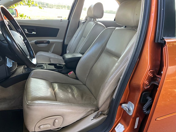 Cadillac CTS 9 of 15
