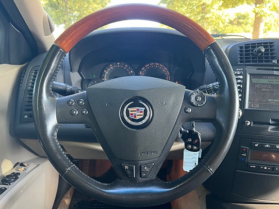 Cadillac CTS 14 of 15