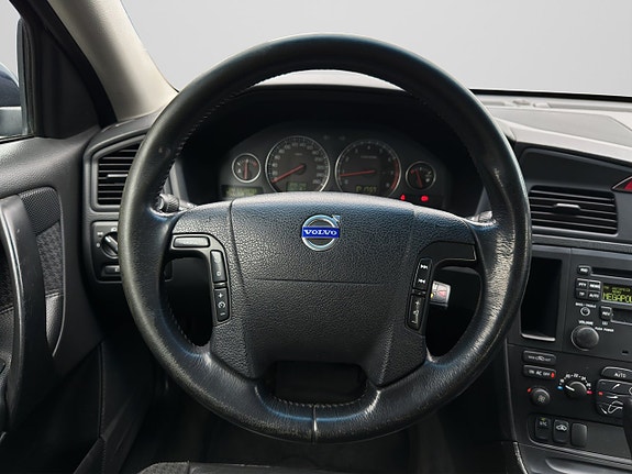 Volvo V70 12 of 21