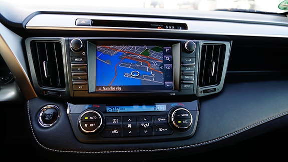 Toyota RAV4 5 of 13