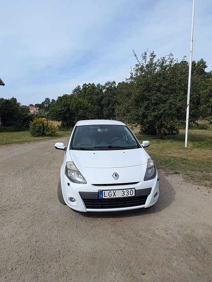 Renault Clio 2 of 16