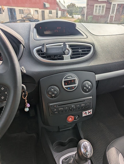 Renault Clio 6 of 16