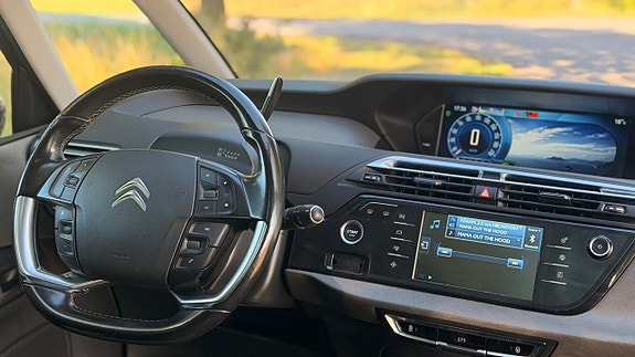 Citroen Grand C4 Picasso 14 of 19