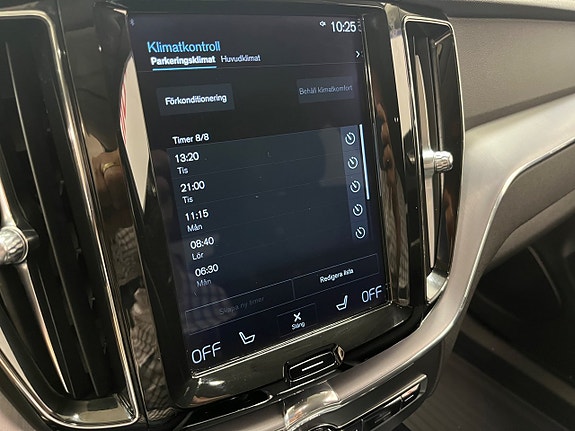 Volvo XC60 17 of 25