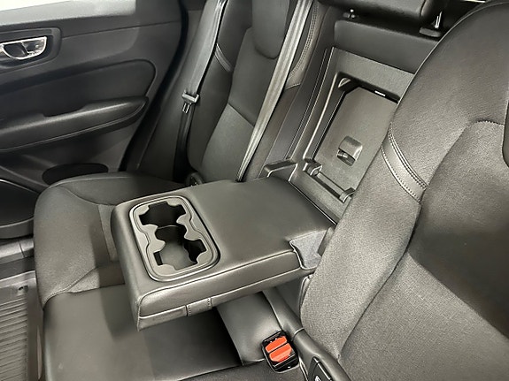 Volvo XC60 23 of 25