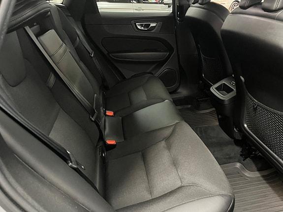 Volvo XC60 22 of 25