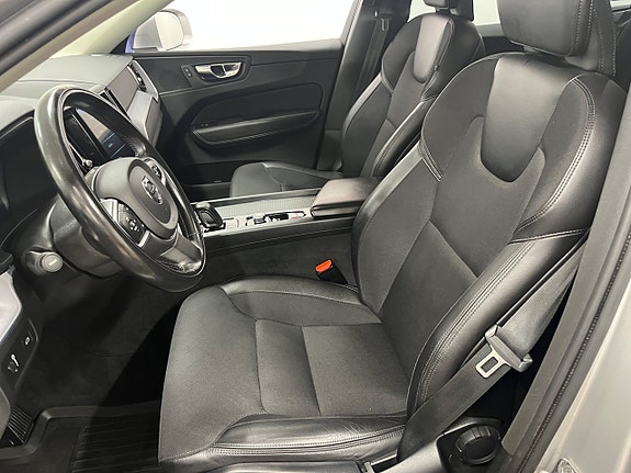 Volvo XC60 12 of 25