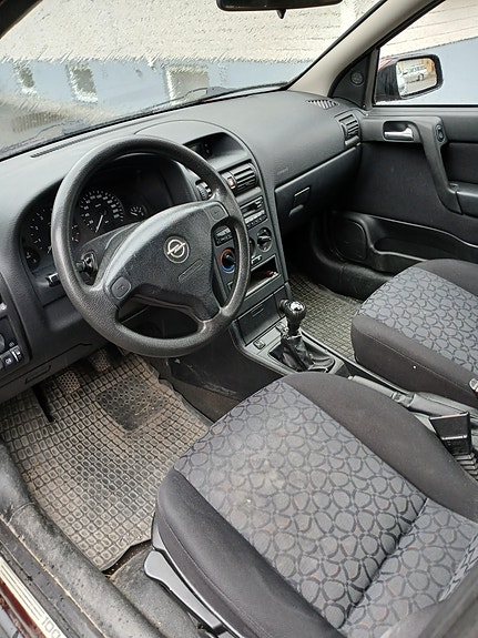 Opel Astra 3 of 3