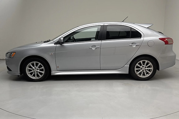Mitsubishi Lancer 3 of 8