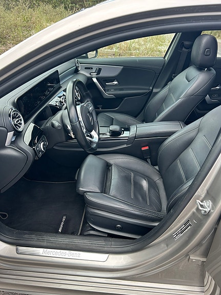 Mercedes-Benz A250 e 2 of 13
