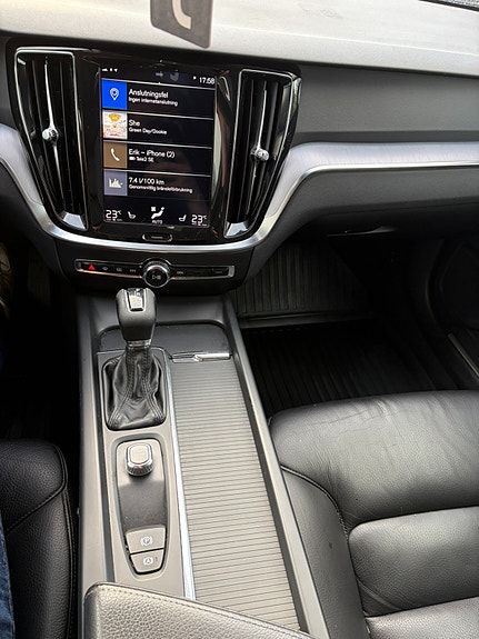 Volvo V60 15 of 17