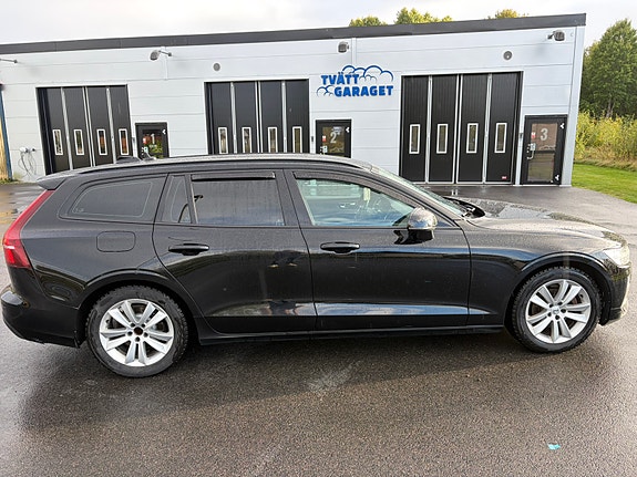 Volvo V60 5 of 17