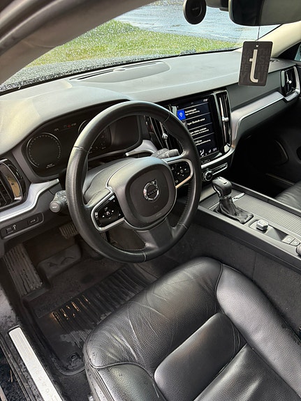 Volvo V60 13 of 17