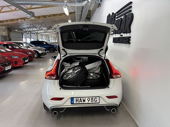 Volvo V40 5 of 9