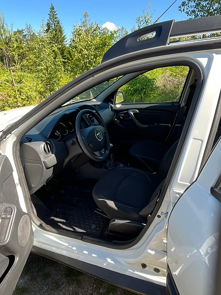 Dacia Duster 8 of 8
